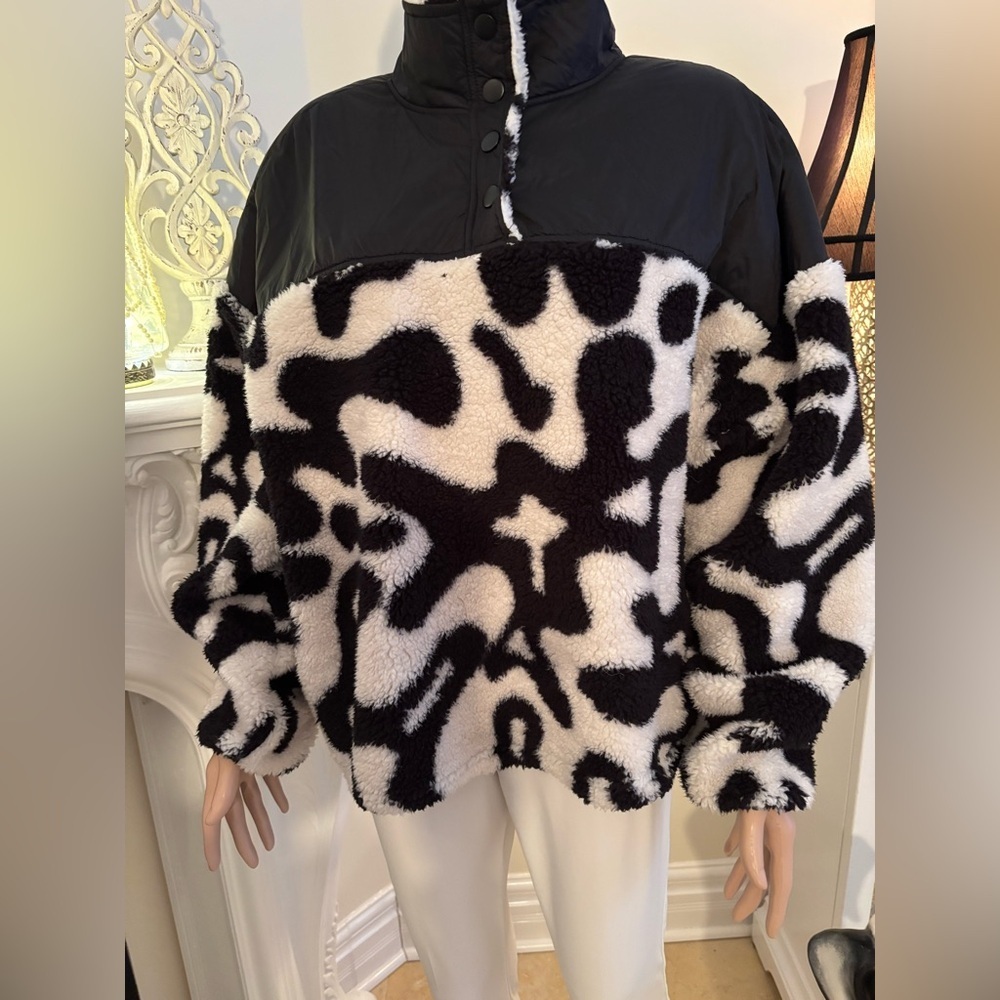 Grayson Threads Black and White Patterned Jacket - Picture 3 of 11